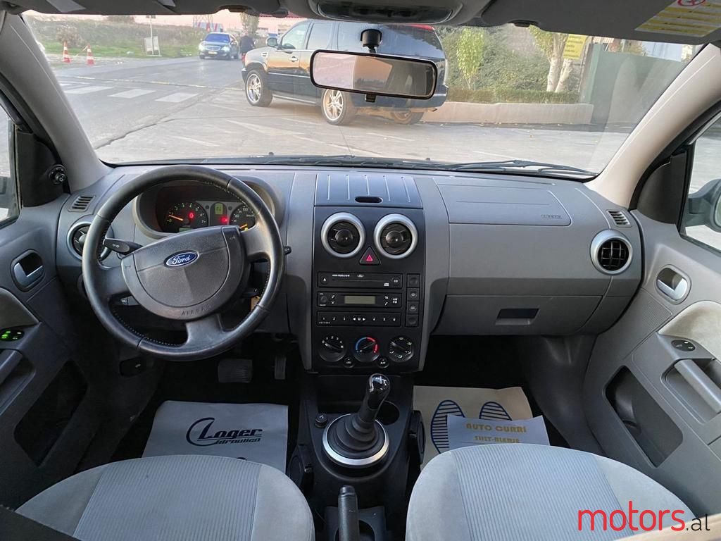 2005' Ford Fusion photo #2