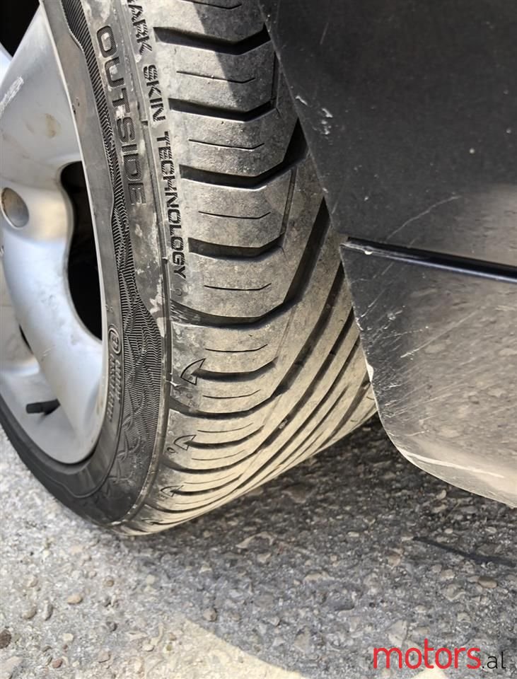 2005' Mercedes-Benz C 230 photo #3