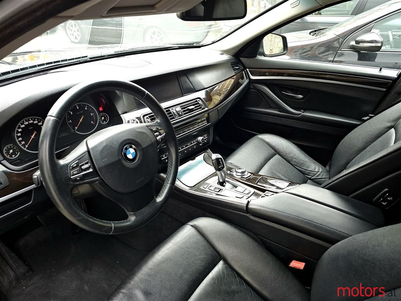 2013' BMW 520 photo #4