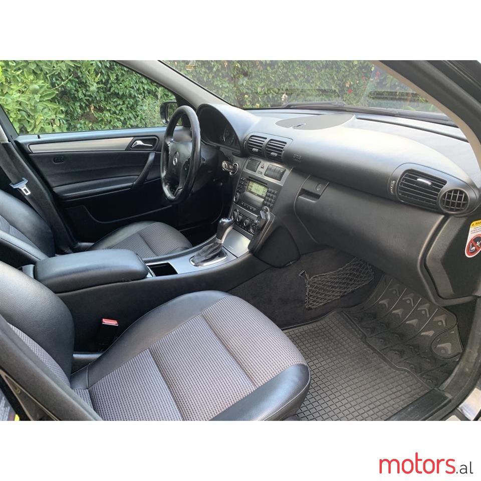 2006' Mercedes-Benz C 220 photo #3