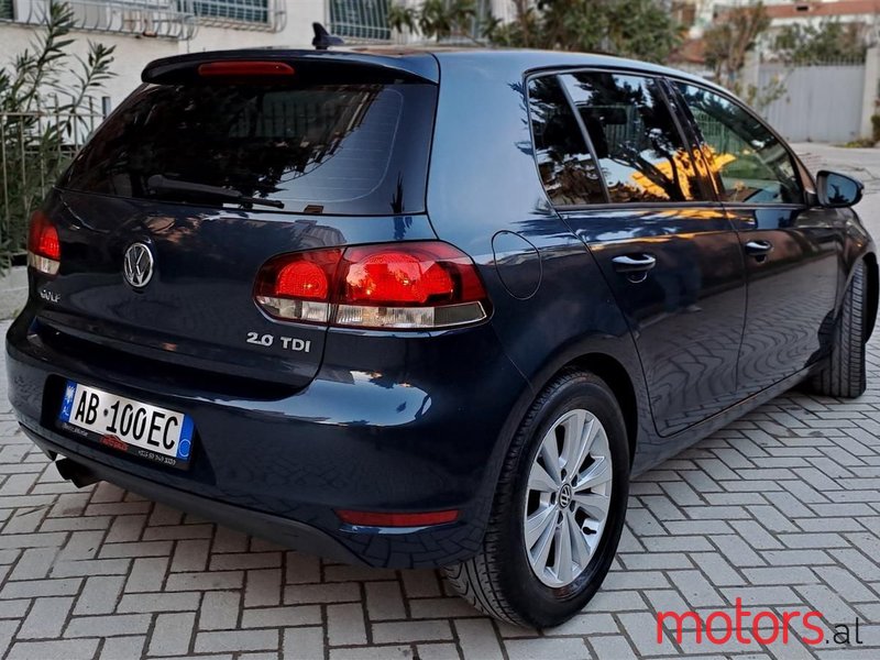 2008' Volkswagen Golf photo #4