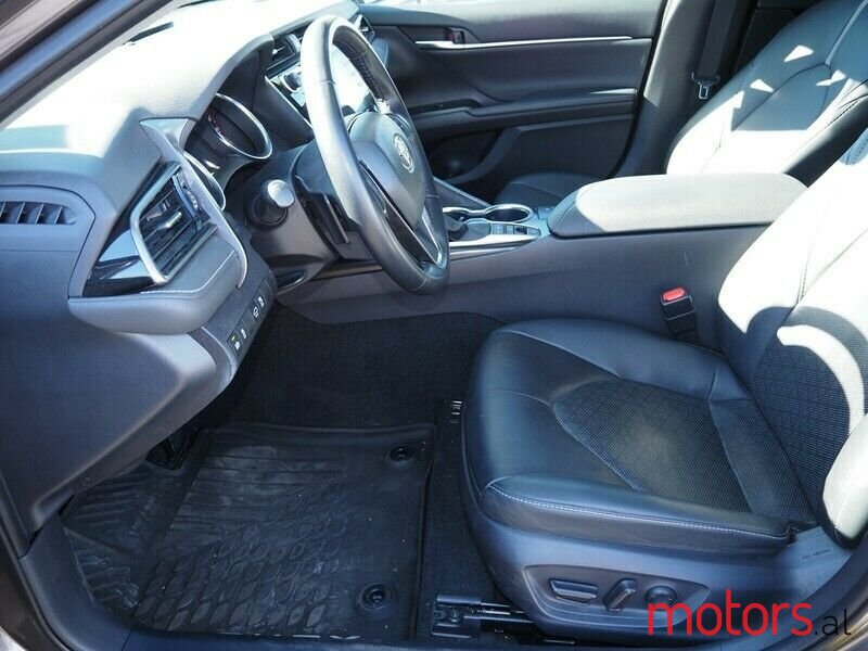 2021' Toyota Camry photo #2