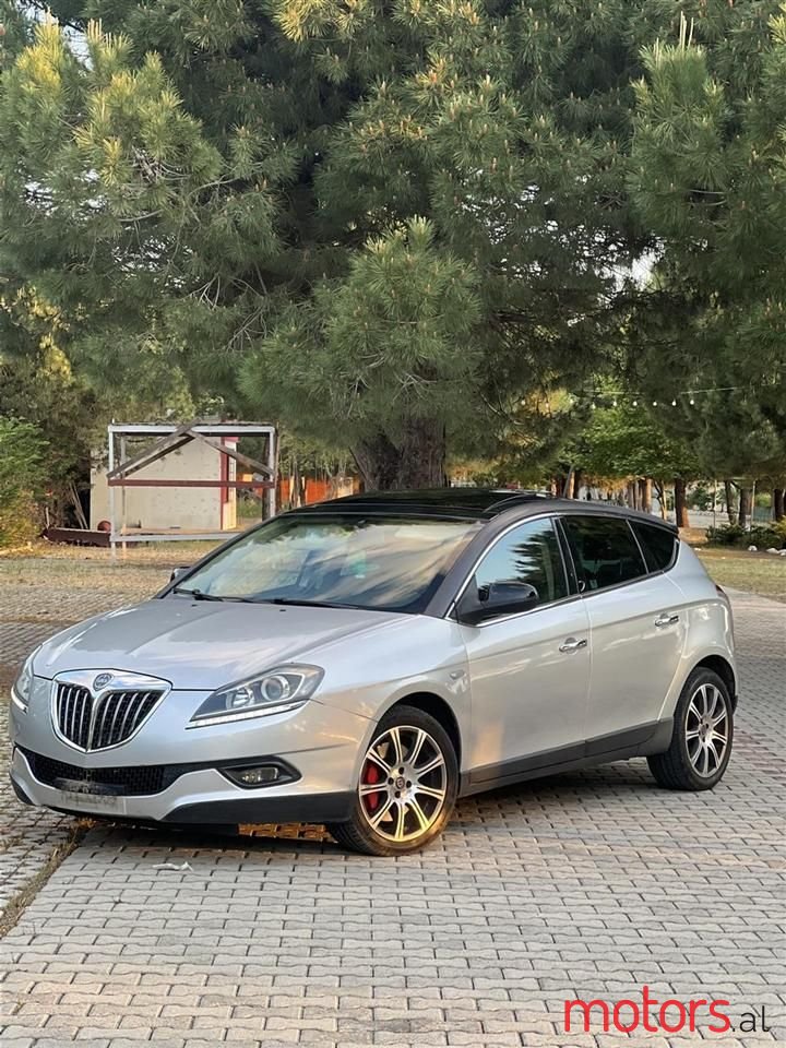 2010' Lancia Delta photo #1