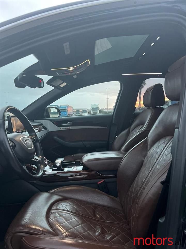 2014' Audi A8 photo #5