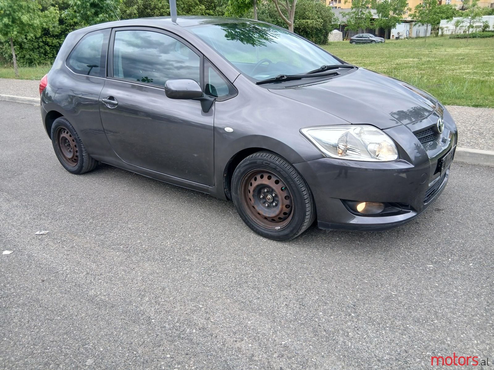 2008' Toyota Auris photo #2