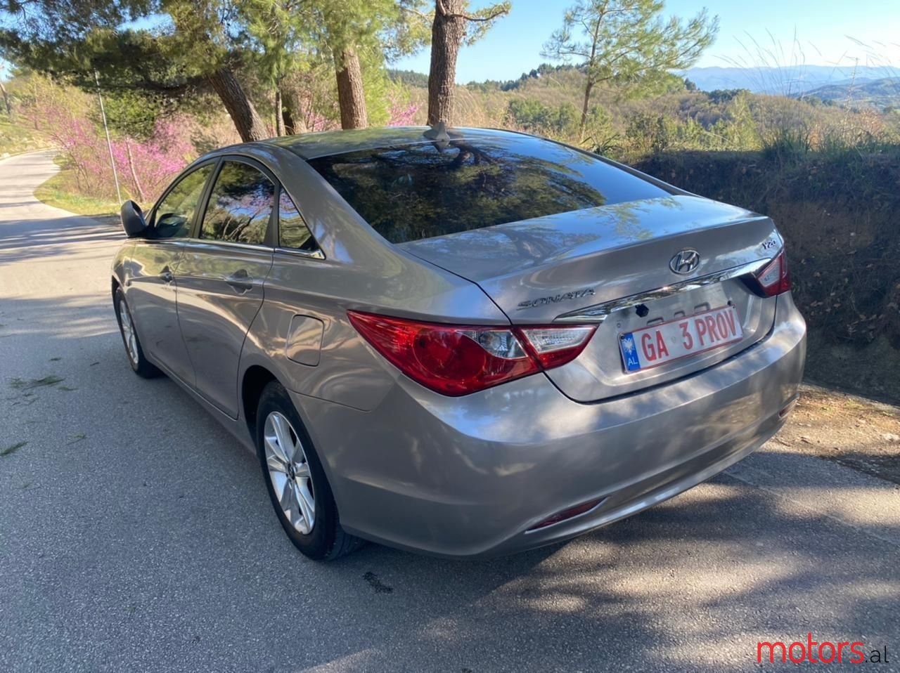 2010' Hyundai Sonata photo #5