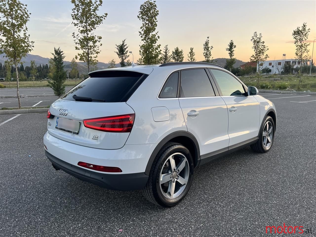 2013' Audi Q3 photo #2