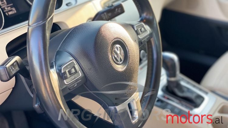 2013' Volkswagen Passat CC photo #7