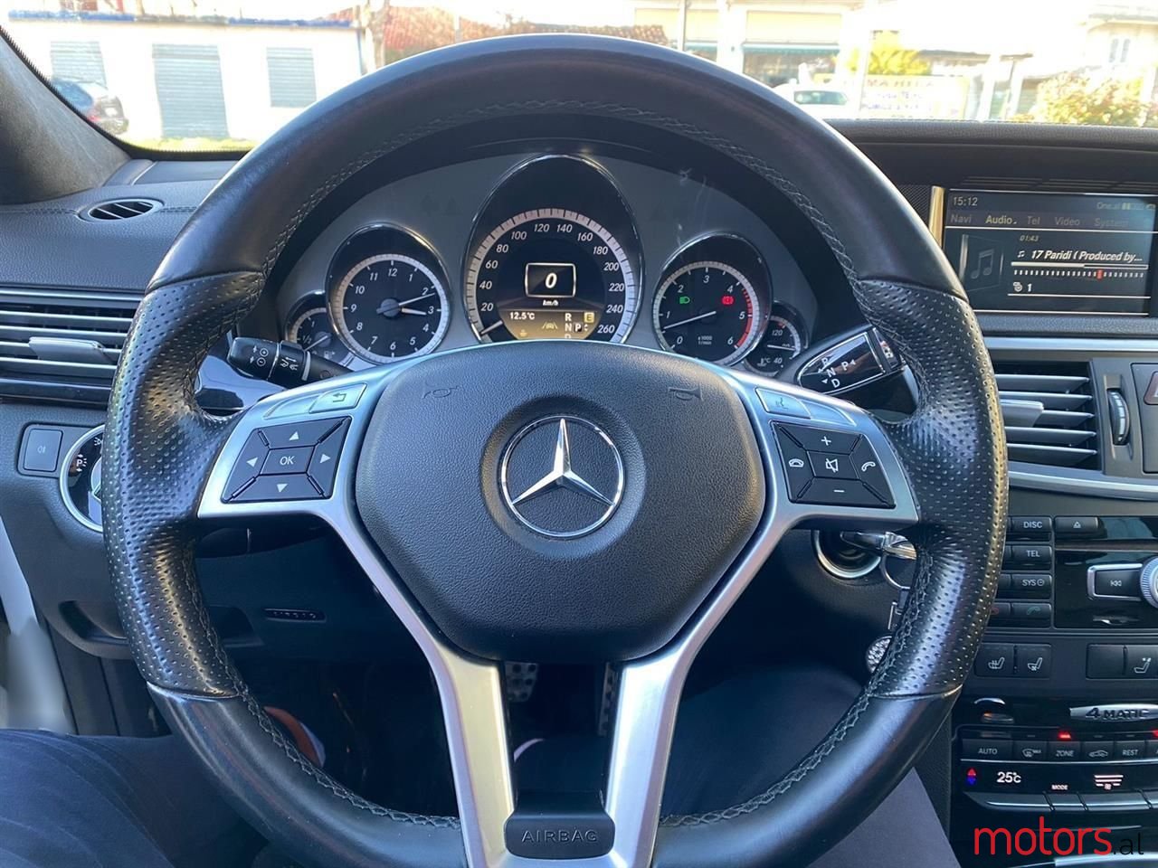 2013' Mercedes-Benz E 350 photo #2