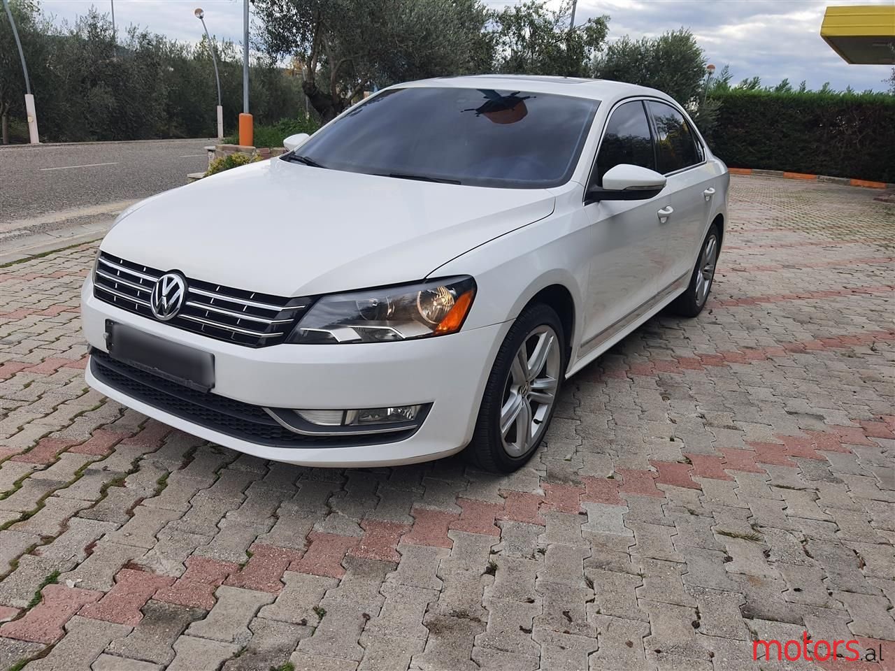 2015' Volkswagen Passat photo #1