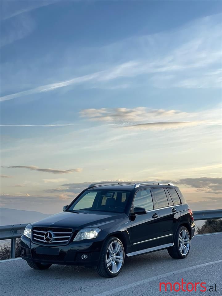 2010' Mercedes-Benz GLK 220 photo #1