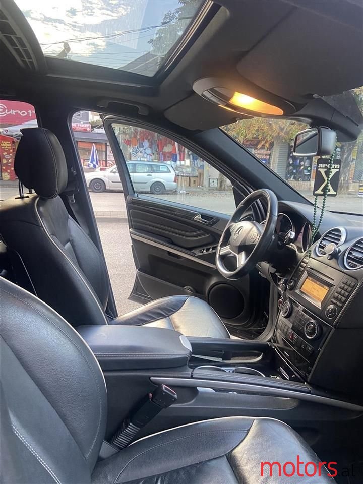 2011' Mercedes-Benz ML 350 photo #3