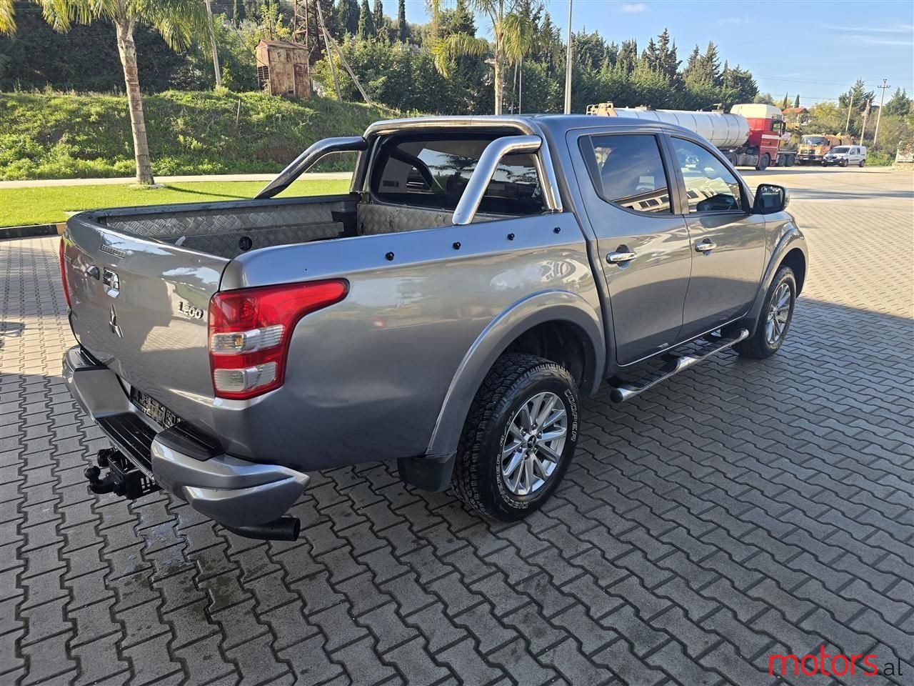 2016' Mitsubishi L200 photo #3