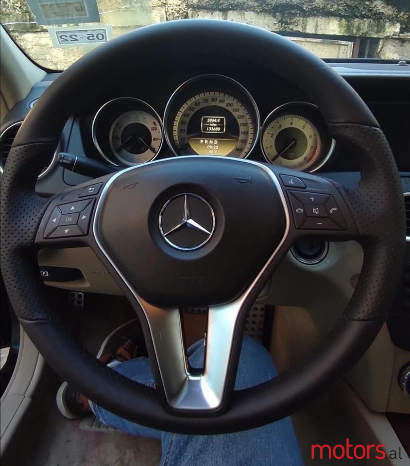 2012' Mercedes-Benz C 250 photo #1