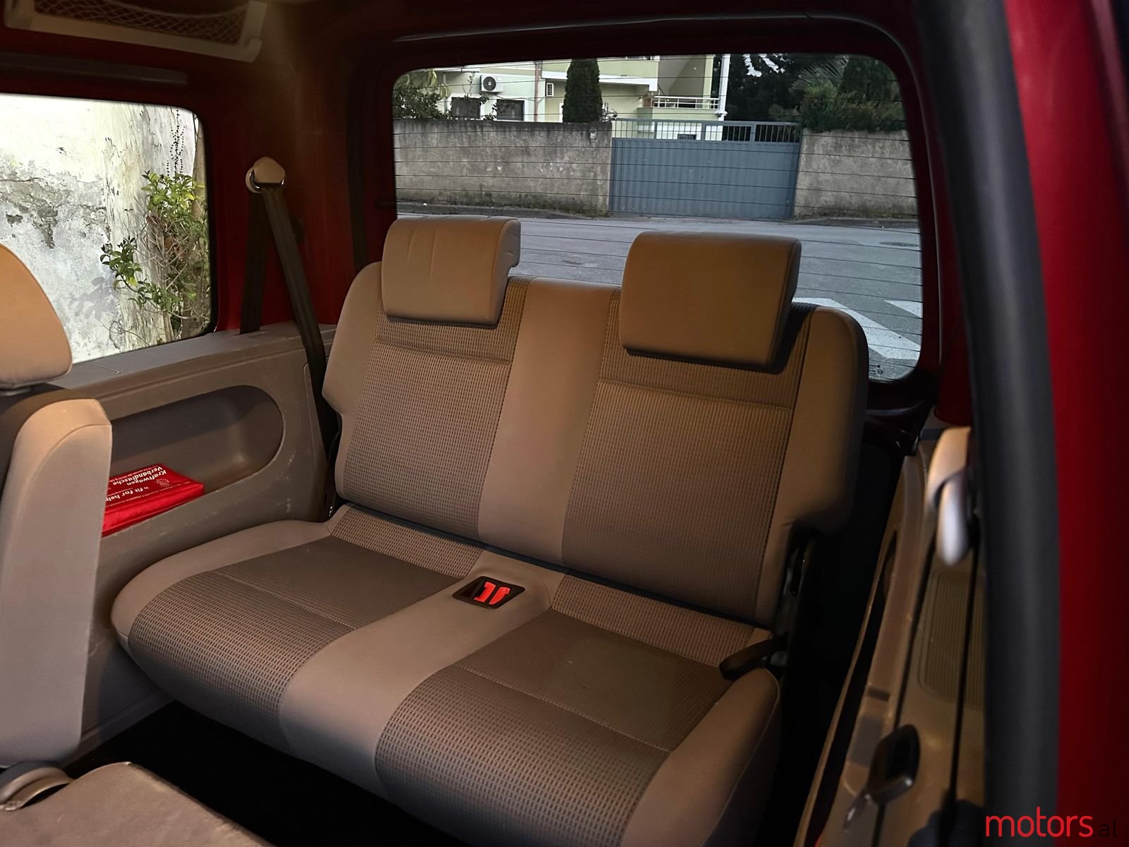 2007' Volkswagen Caddy photo #3