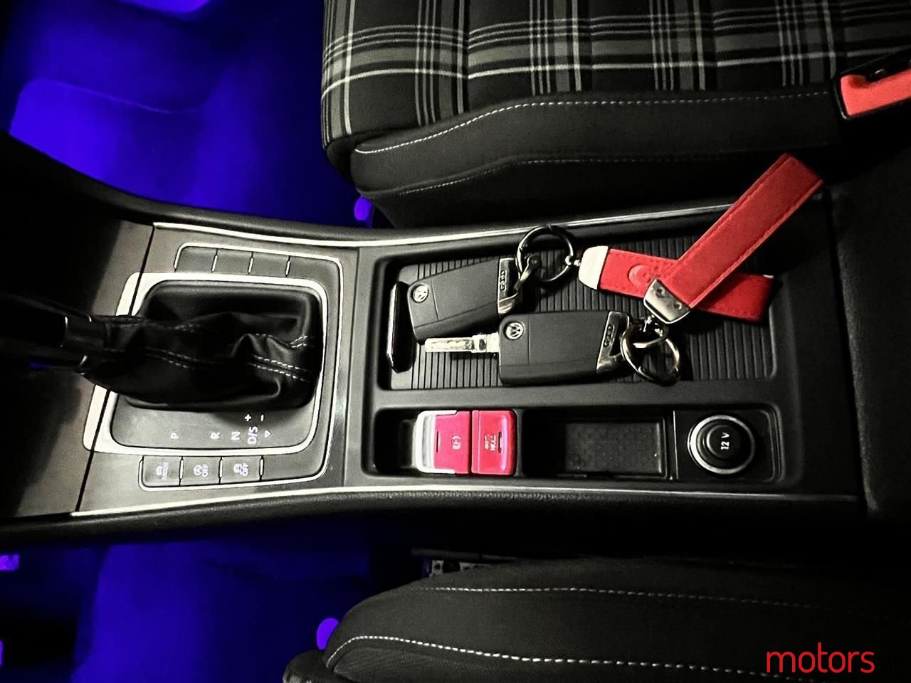 2014' Volkswagen Golf photo #3