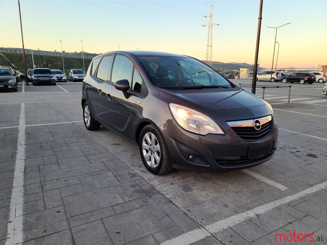 2011' Opel Meriva photo #1