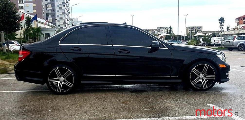 2013' Mercedes-Benz C 300 photo #1