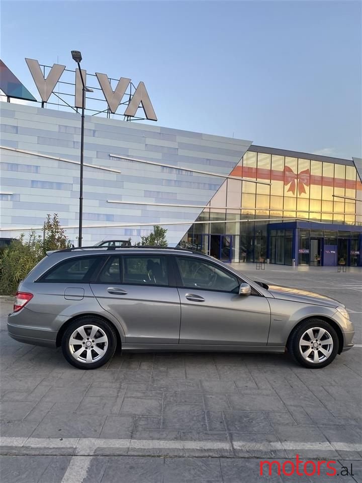 2010' Mercedes-Benz C 220 photo #3