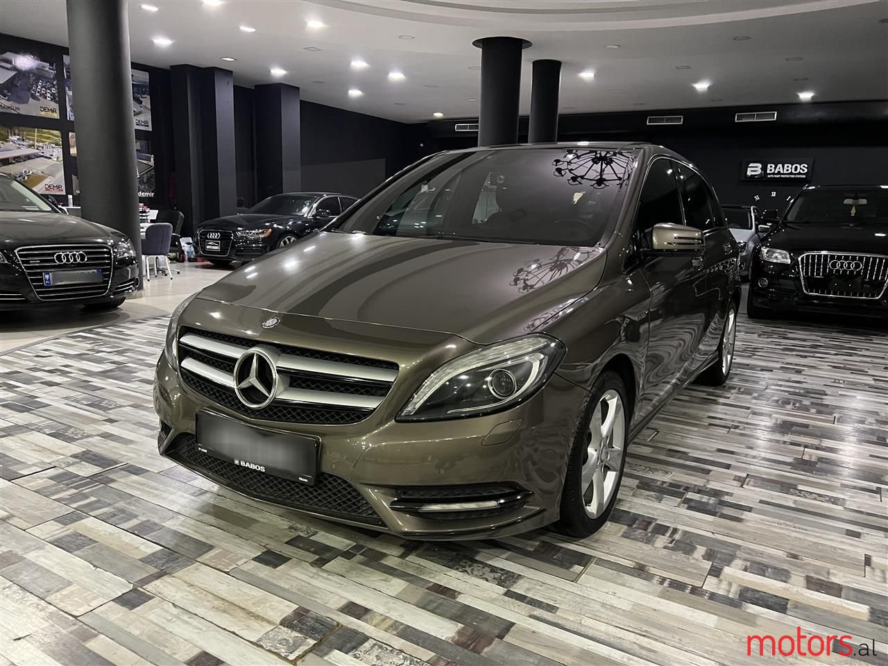 2012' Mercedes-Benz B 200 photo #3