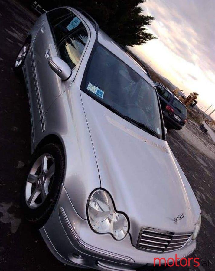 2005' Mercedes-Benz C 200 photo #2