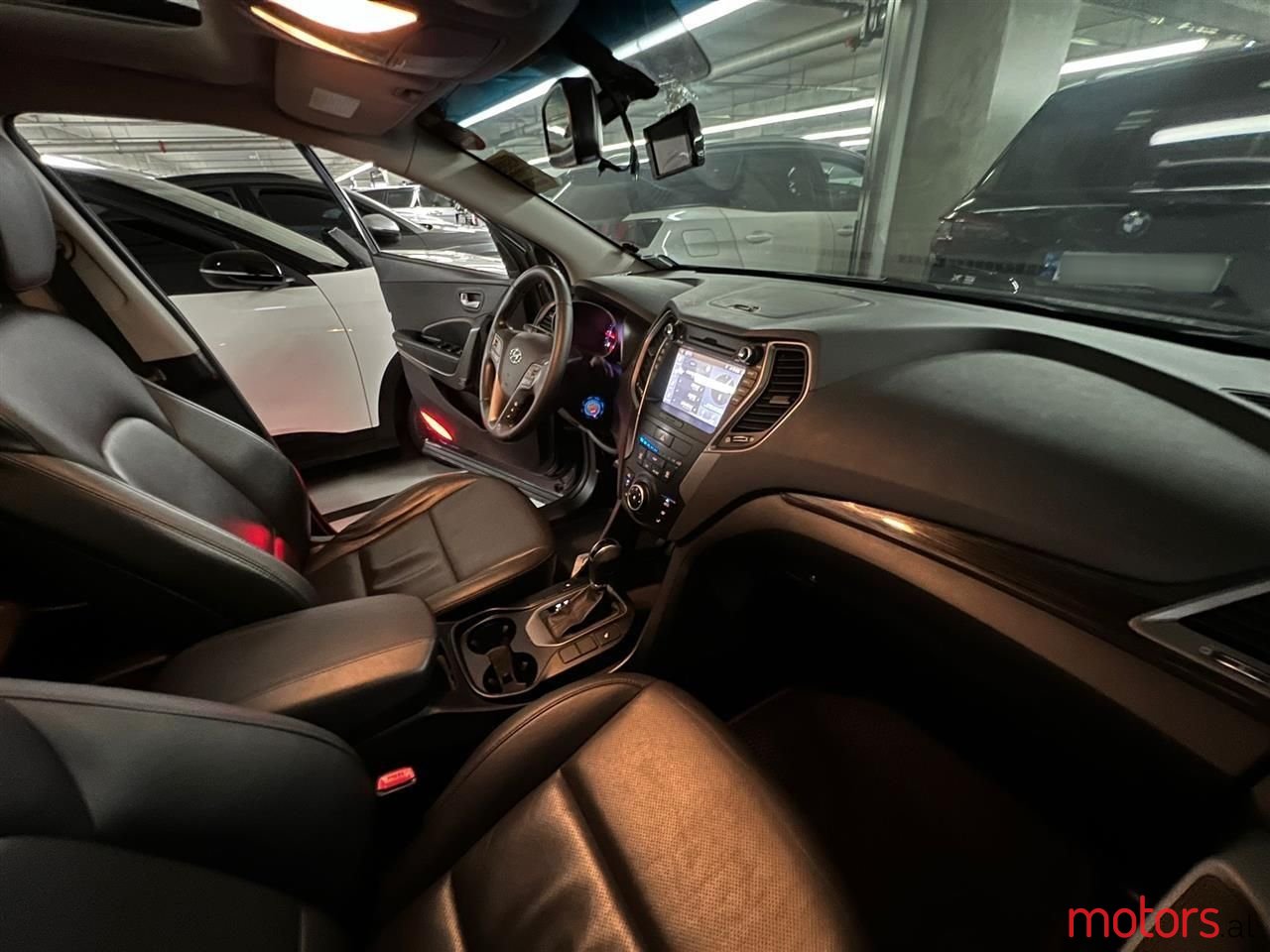 2013' Hyundai Santa Fe photo #6