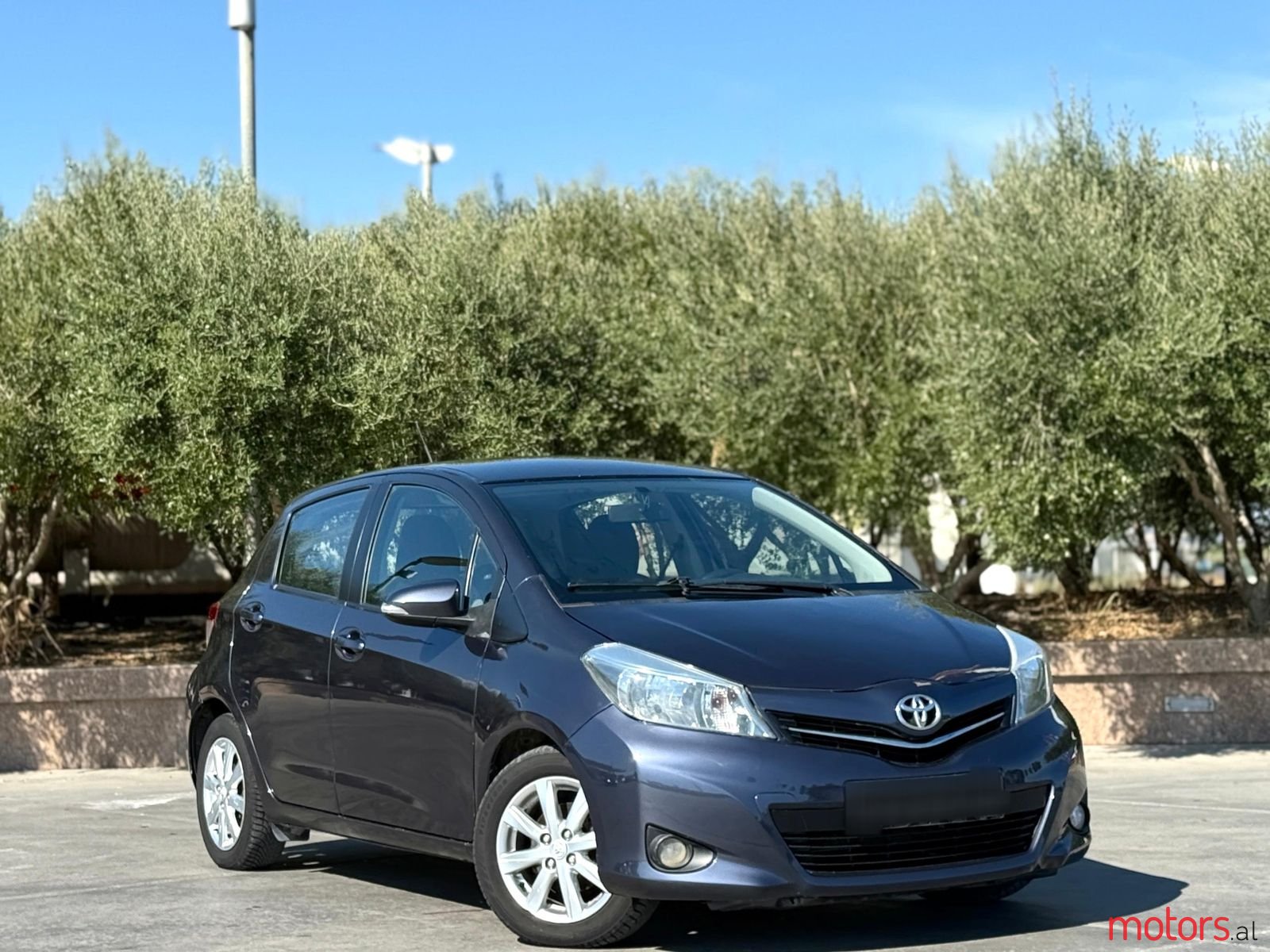 2014' Toyota Yaris photo #1