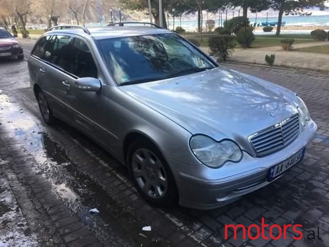 2002' Mercedes-Benz C 220 photo #1