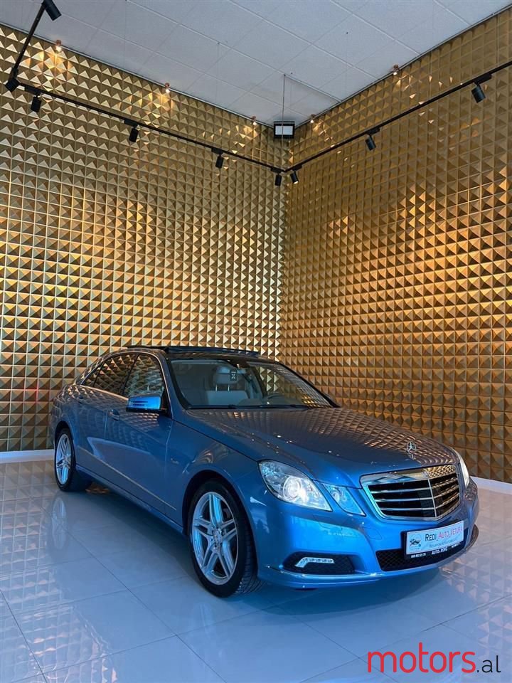 2009' Mercedes-Benz E 220 photo #1