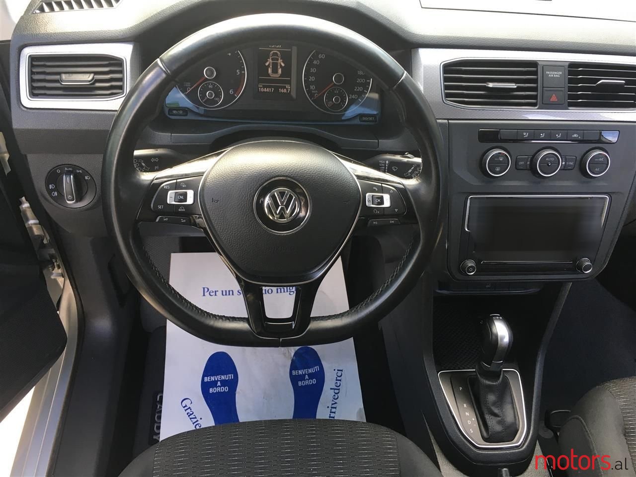 2017' Volkswagen Caddy photo #3