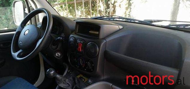 2011' Fiat Doblo photo #3