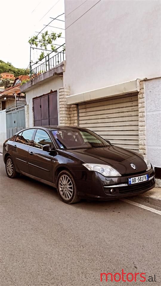 2008' Renault Laguna photo #5