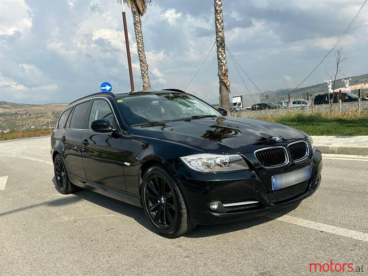 2010' BMW 330 photo #2