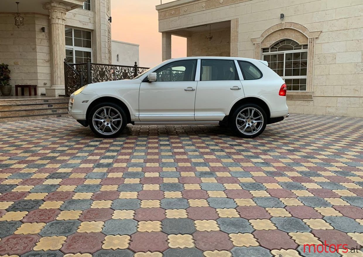 2009' Porsche Cayenne photo #1