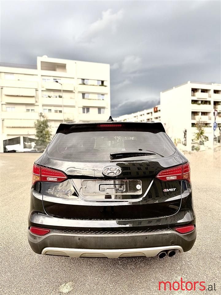 2015' Hyundai Santa Fe photo #3