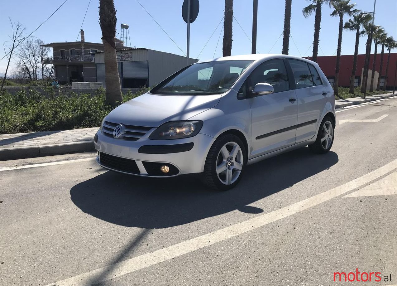 2005' Volkswagen Golf Plus photo #1