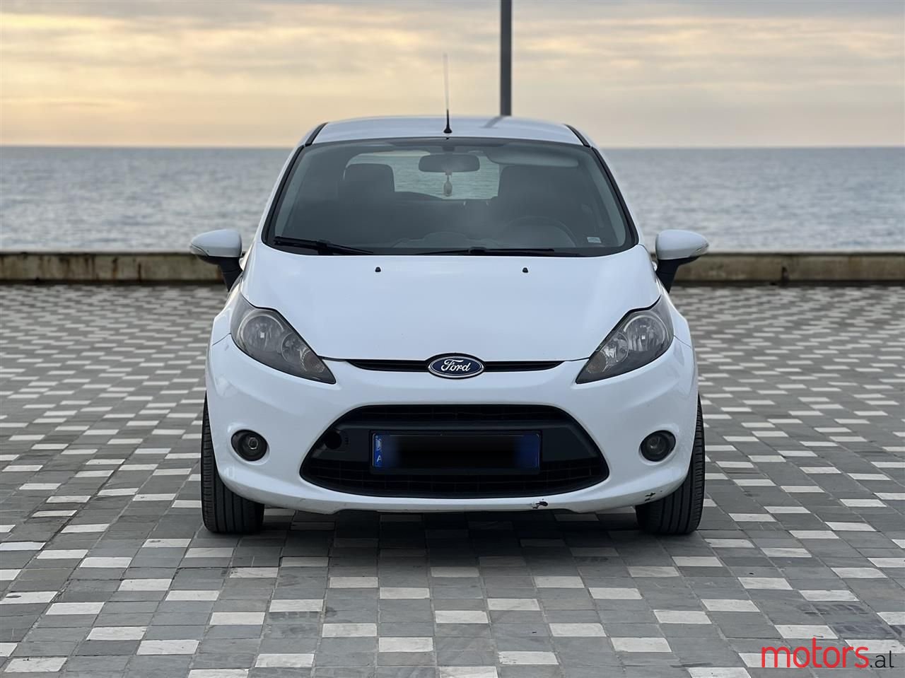 2010' Ford Fiesta photo #3