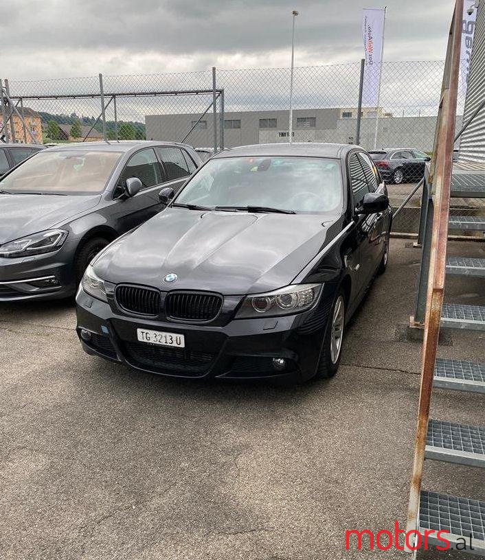 2010' BMW 320 photo #1