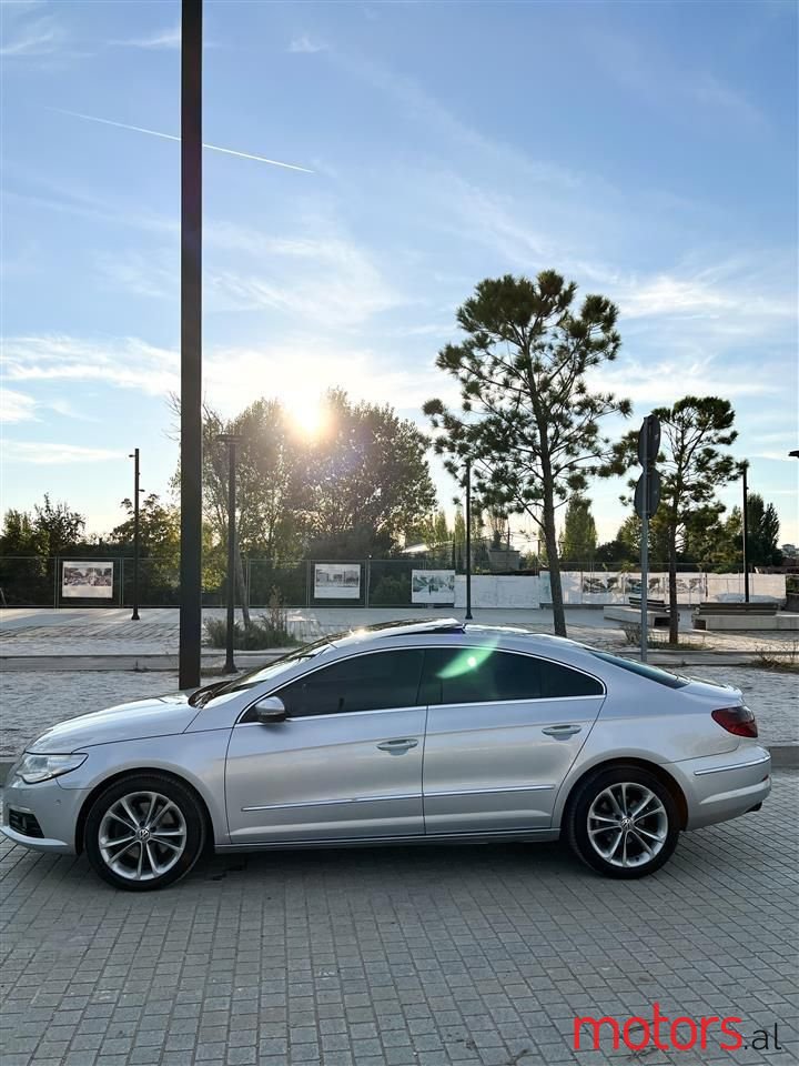 2010' Volkswagen photo #4