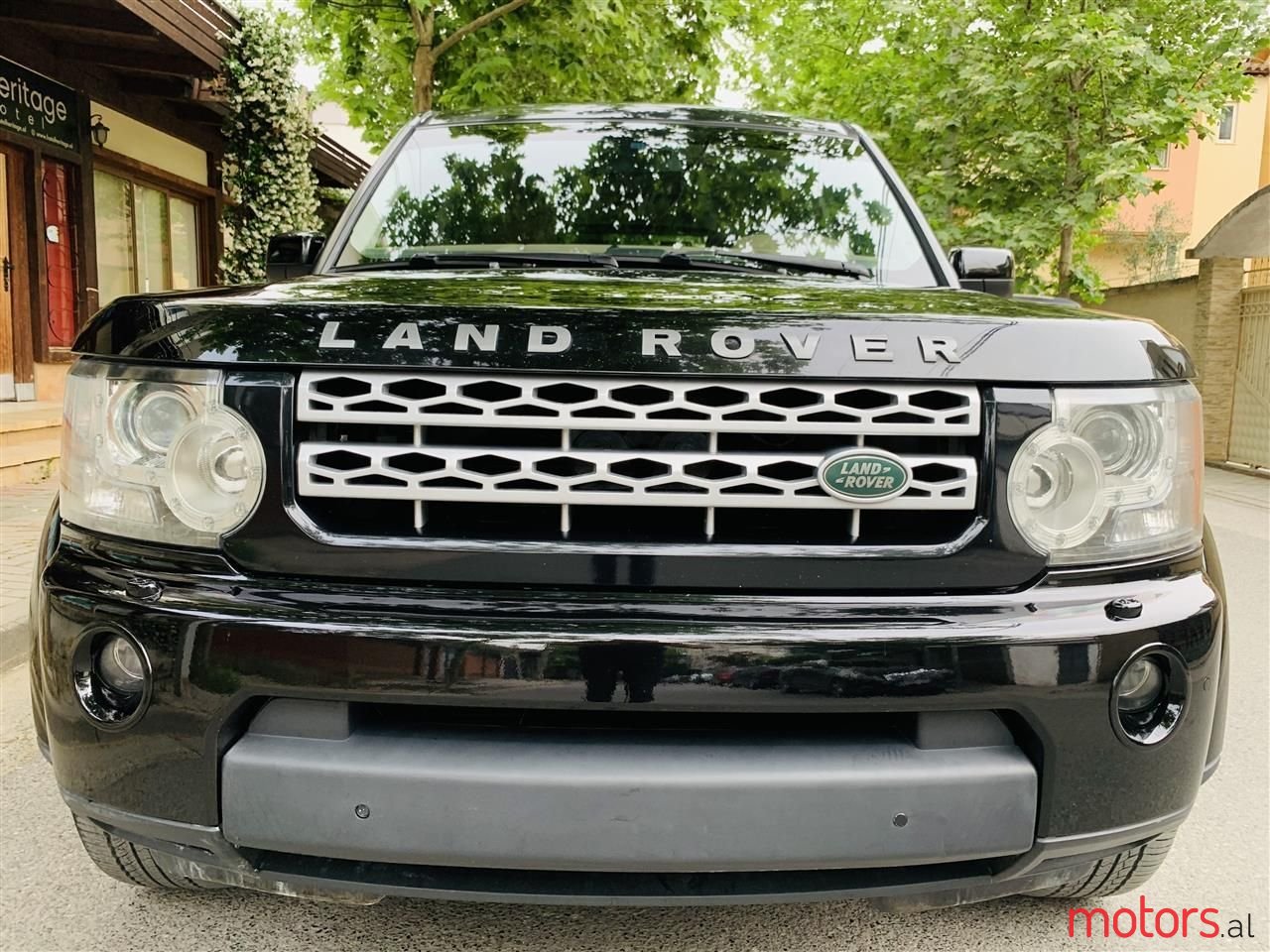 2011' Land Rover Discovery photo #1