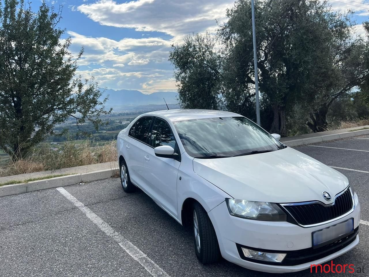 2013' Skoda Rapid photo #1