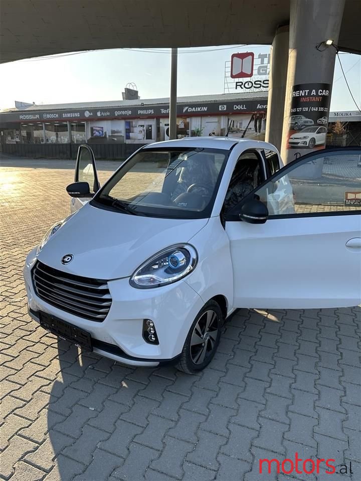 2023' Smart Fortwo photo #5