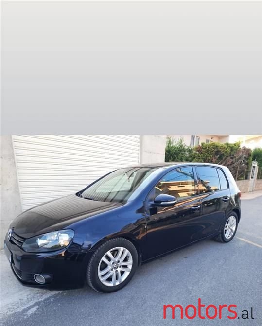 2010' Volkswagen Golf photo #2