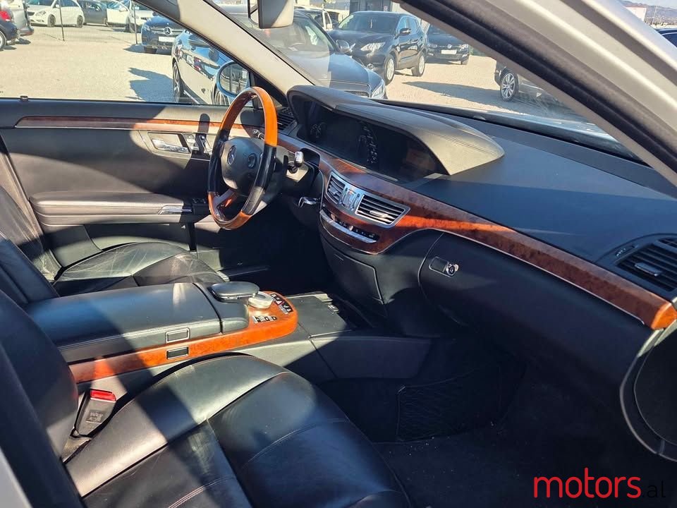 2009' Mercedes-Benz S 320 photo #6