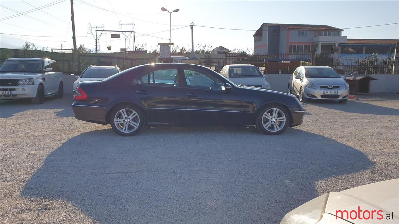 2009' Mercedes-Benz E 220 photo #4