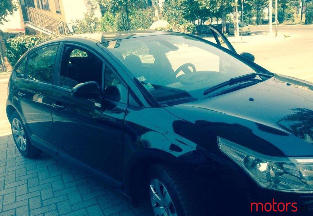 2010' Citroen C4 photo #1