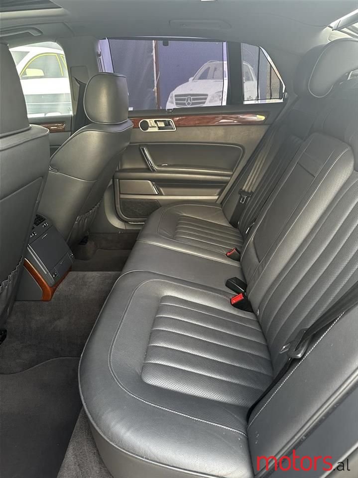 2014' Volkswagen Phaeton photo #2