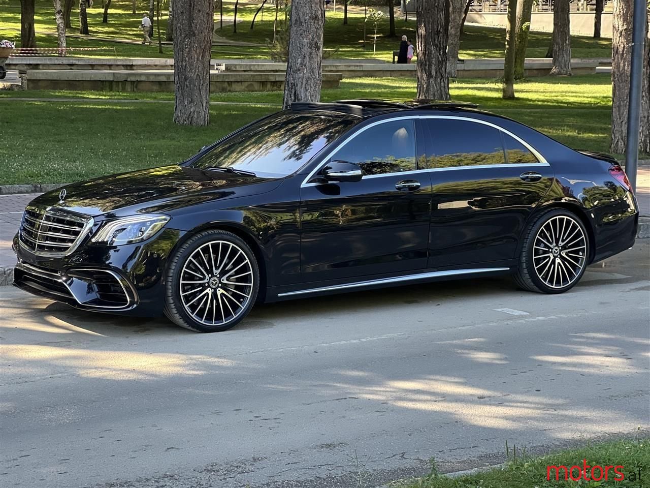 2017' Mercedes-Benz S 400 photo #1