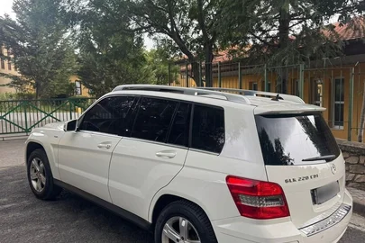 2012' Mercedes-Benz 220