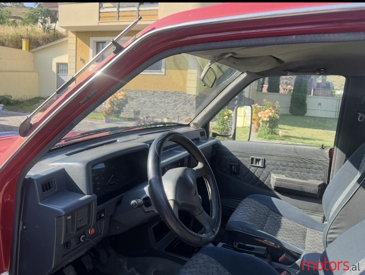 1995' Mitsubishi L200 photo #2